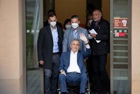 Zemanovi se přitížilo, sílily spekulace. Lékař ho prý chce zpátky v nemocnici. Ovčáček se zlobí