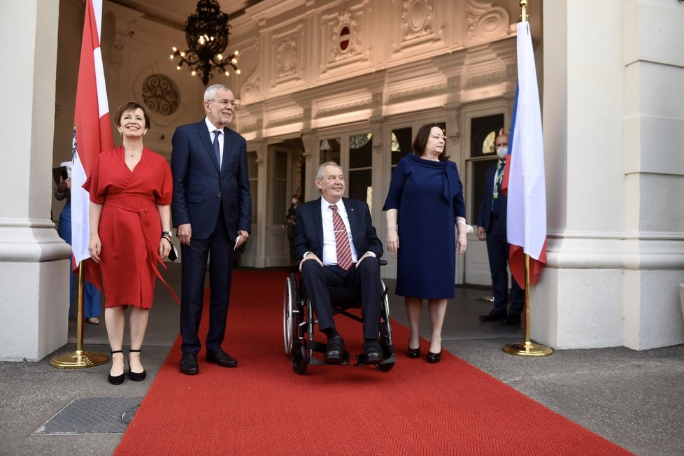 Rakouský prezident Alexandr van der Bellen při návštěvě prezidenta Zemana a první dámy Zemanové v Rakousku