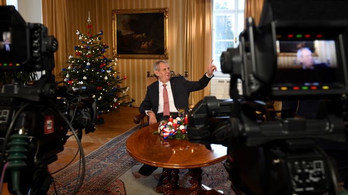 Prezident Miloš Zeman se v Lánech připravuje na natáčení vánočního projevu.