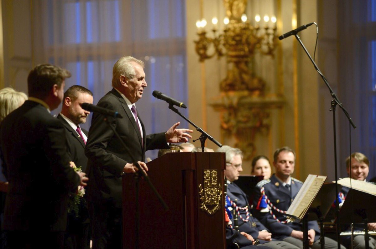 Zemanův večírek: Prezident pronesl projev ve Španělském sále