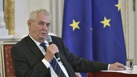 Prezident Zeman při projevu před velvyslanci