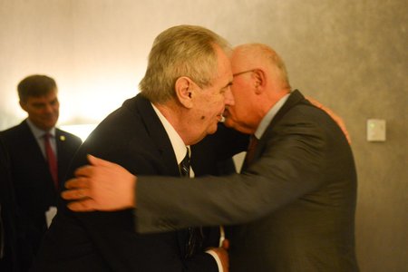 Setkání prezidenta Zemana s bývalým eurokomisařem Günterem Verheugenem