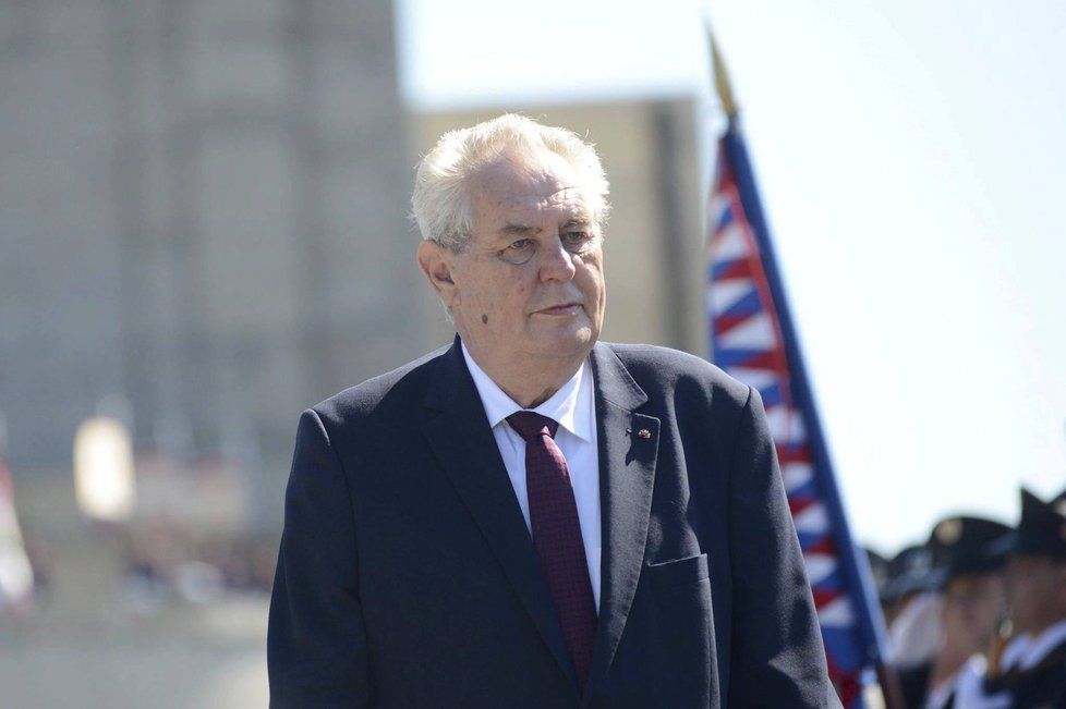 2016: Prezident Miloš Zeman si připomněl 71 let od konce 2. světové války na pražském Vítkově.