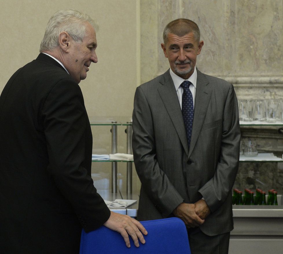 Prezident Miloš Zeman dorazil na jednání tripartity v pondělí 12. září.