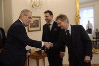 Zeman svolil ke schůzce o okolnostech Kuberovy smrti. Vystrčila přijme v úterý