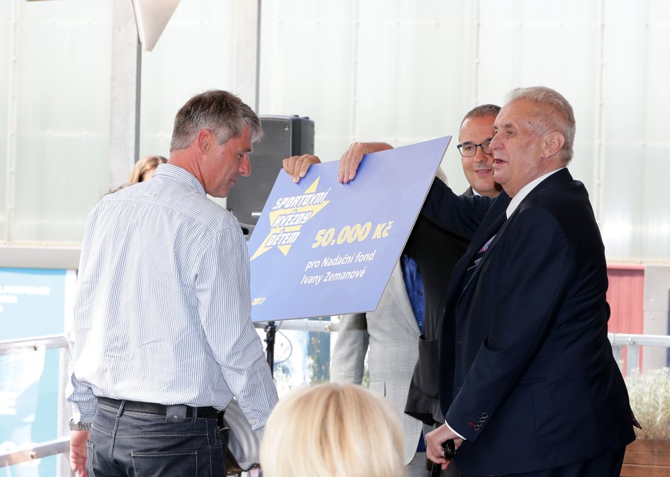 Prezident Miloš Zeman na akci Sportovní hvězdy dětem v Tenisovém klubu Sparta Praha