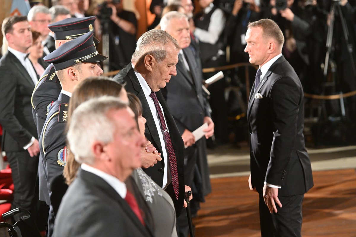 Prezident Miloš Zeman předal na Pražském hradě státní vyznamenání