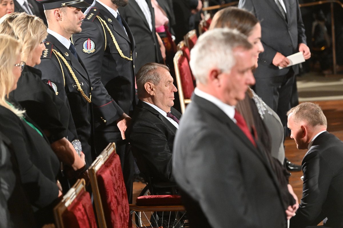 Prezident Miloš Zeman předal na Pražském hradě státní vyznamenání
