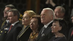 Ceremoniálu se znovu účastní exprezident Václav Klaus s manželkou Livií a Dagmar Havlová, vdova po prvním porevolučním českém prezidentovi