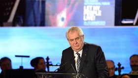 Miloš Zeman omezil cigarety, alkohol, vepřové