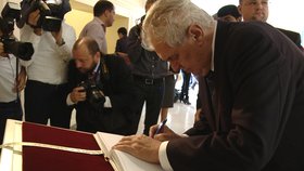 Prezident Miloš Zeman při návštěvě Ázerbájdžánu