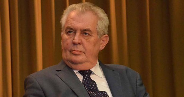 Zeman jmenuje tři nové profesory vojenské školy: Jmenování proběhne odděleně od ostatních