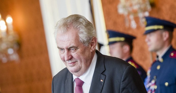 Zeman postoj nezměnil, dekrety odmítnutých profesorů nepodepíše