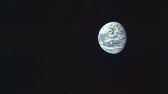 Fotografie dne: Unikátní snímek Země z Apolla 11