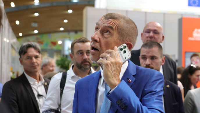 Premiér Andrej Babiš na arosalonu Země životelka. Premiér Andrej Babiš na arosalonu Země životelka.