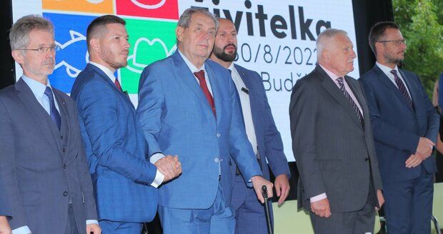 Země živitelka s Bleskem začala: Zeman poslal jasný vzkaz vládě, Nekula děkoval za počasí