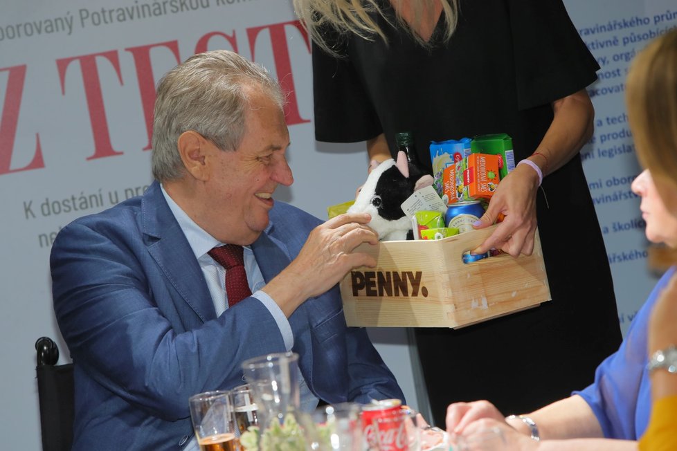 Země živitelka: Prezident Miloš Zeman.