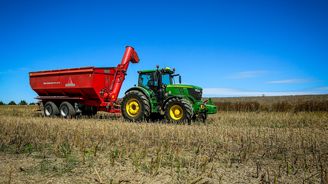 Od AdBlue po nemocnice. Podívejte se, co všechno se „zasekne“ v Hormuzském průlivu Od AdBlue po nemocnice. Podívejte se, co všechno se „zasekne“ v Hormuzském průlivu