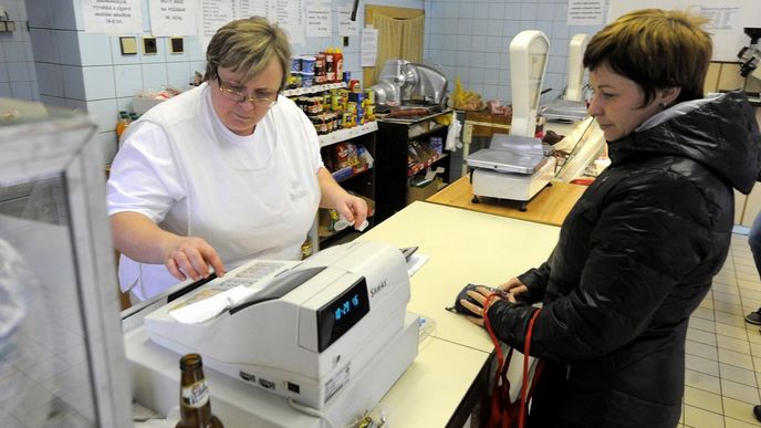 Zemědělské družstvo Rosice u Chrasti na Chrudimsku se zabývá rostlinnou a živočišnou prvovýrobou. Družstvo provozuje menší prodejny na vesnicích.