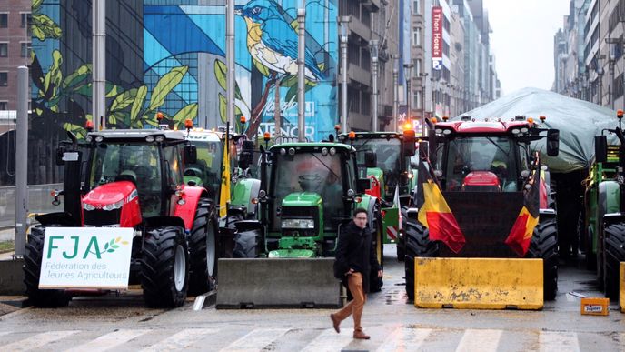 Farmáři stávkují v centru Bruselu před schůzkou ministrů zemědělství zemí EU (26.2.2024) Farmáři stávkují v centru Bruselu před schůzkou ministrů zemědělství zemí EU (26.2.2024)
