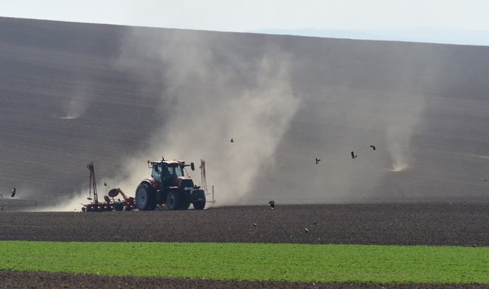 Snižování množství průmyslových hnojiv dodávaných do půdy je přitom v souladu s cílem Green Dealu.