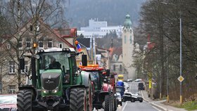 Demonstrace zemědělců spojená s protestní jízdou traktorů během výjezdního zasedání vlády v Libereckém kraji. (13.3.2024)