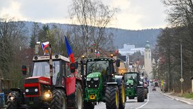 Demonstrace zemědělců spojená s protestní jízdou traktorů během výjezdního zasedání vlády v Libereckém kraji. (13.3.2024)