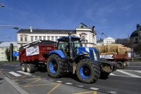 Další protest zemědělců napříč Evropou: Do ulic v Česku vyjede 1600 traktorů a dalších strojů