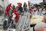 V Tchaj-wanu zemřelo při masivním zemětřesení nejméně 14 osob