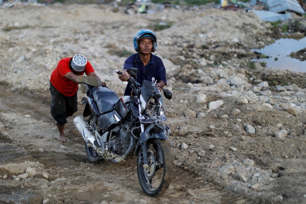 Zemětřesení na indonéské Jávě zabilo tři lidi, otřesy i na Bali