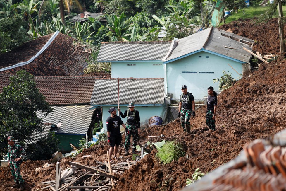 Následky ničivého zemětřesení v Indonésii (22.11.2022)
