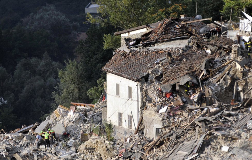 Itálii zasáhlo ničivé zemětřesení.