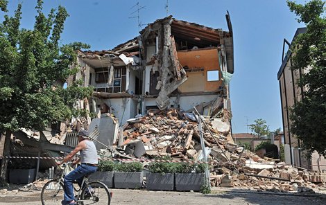 ROVERETO - Popadalo ještě víc domů než před 10 dny…