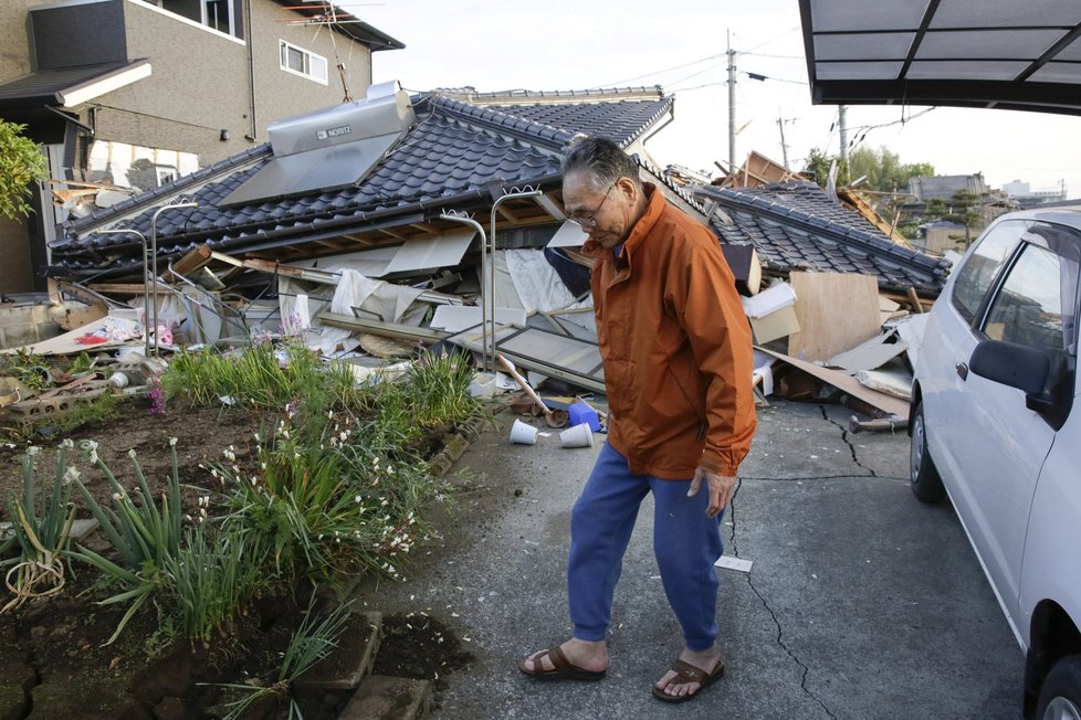 Japonskem otřáslo druhé silné zemětřesení. Zemřely desítky lidí.