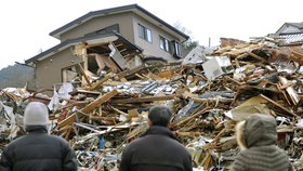 Tento obrázek je ze zemětřesení v Japonsku. Obyvatélé Jávy měli tentokrát velké štěstí.