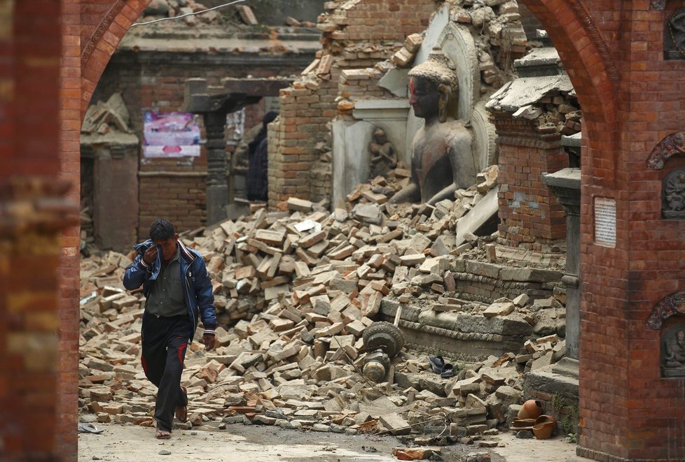 Češi na katastrofu v Nepálu přes UNICEF přispěli přes 8 milionů korun