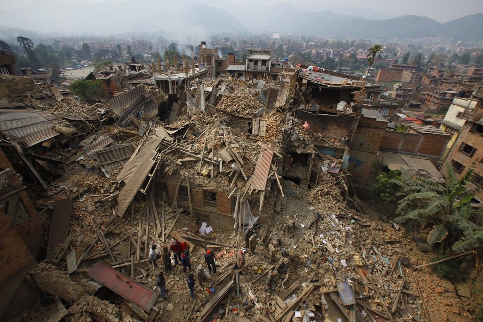Ničivé zemětřesení v Nepálu si vyžádalo tisíce obětí