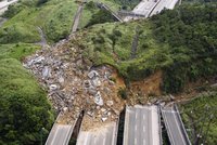 Tchaj-wan zasáhlo zemětřesení: Prý jsou pod tím i auta