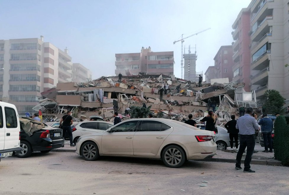 Turecko a Řecko zasáhlo silné zemětřesení, (30.10.2020).