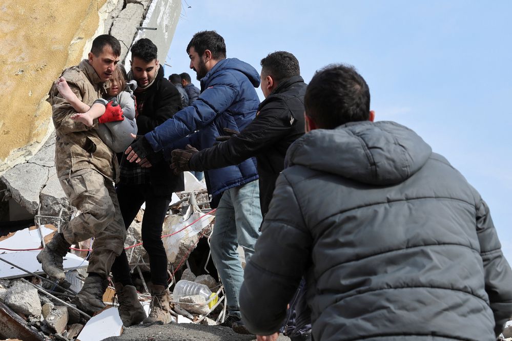 V Turecku probíhají záchranné akce