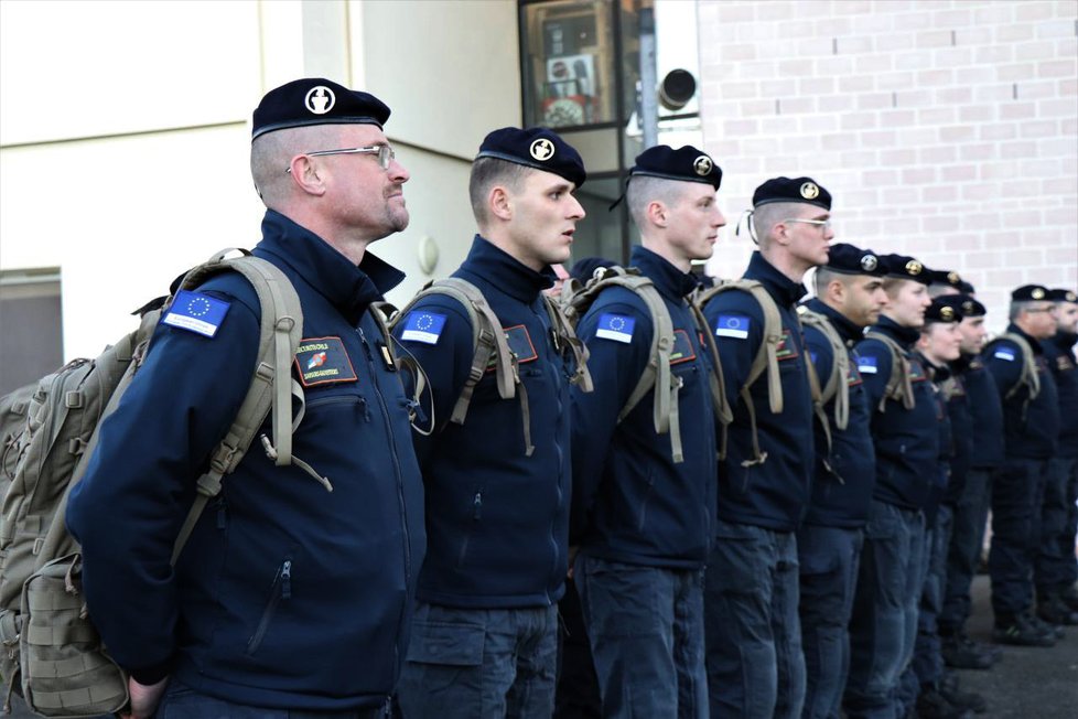 Francouzští záchranáři pojedou na pomoc obětem zemětřesení