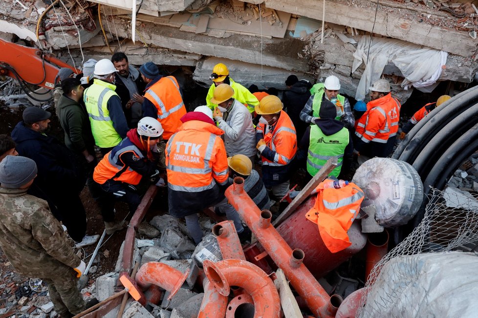 Následky ničivého zemětřesení v Turecku. (8.2.2023)
