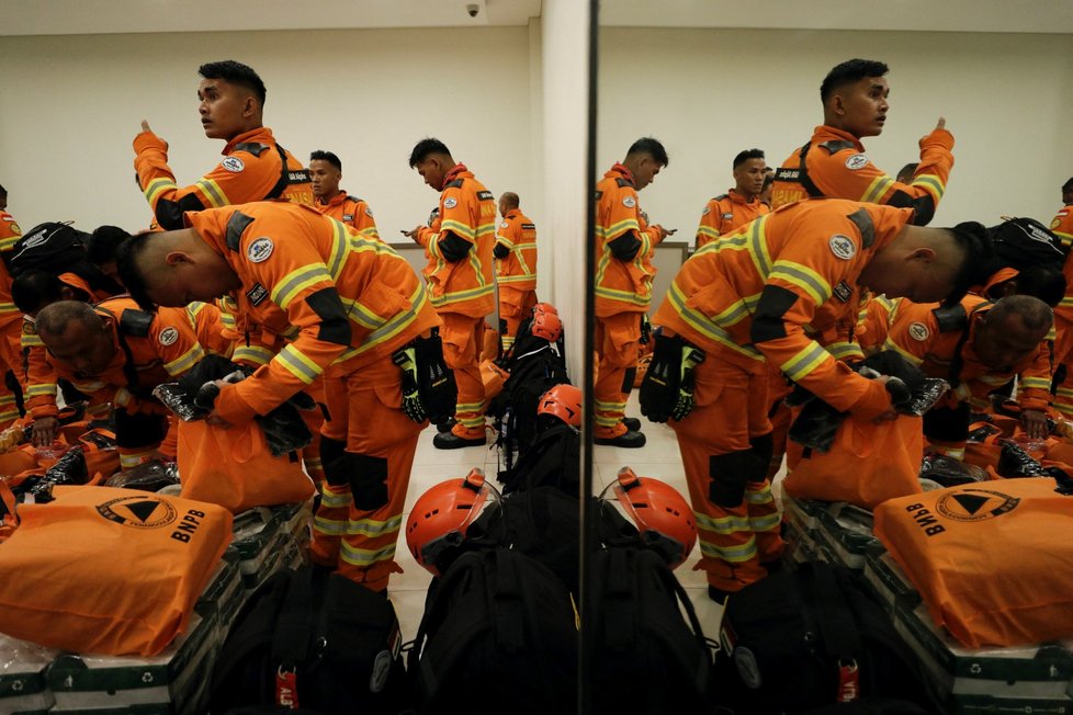 Zahraniční záchranáři v Turecku.