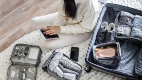 Odlehčete si kufr: Bez jakých věcí se na dovolené bez problémů obejdete?