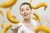 Banánové slupky vybělí zuby, změkčí maso a zničí bradavice. 10 skvělých tipů!