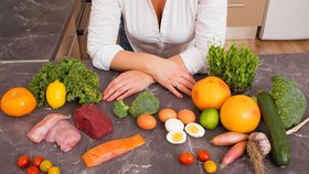 Atkinsova dieta je založena na vyloučení téměř všech sacharidů.