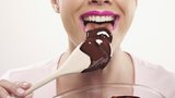 Další výmluva, proč jíst čokoládu: Ochrání vás před infarktem i mrtvicí!