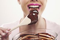 Další výmluva, proč jíst čokoládu: Ochrání vás před infarktem i mrtvicí!
