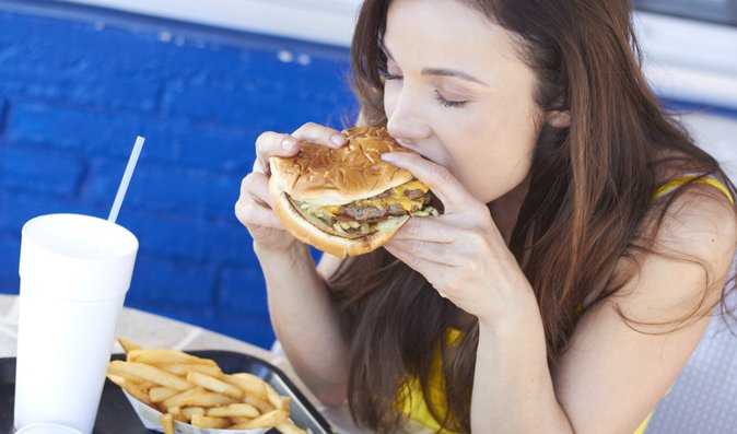 Špatná strava může za jedno z pěti úmrtí. Kde děláme chybu?