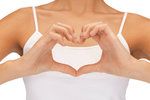 Příznaky infarktu u žen jsou složitější pro odhalení, což může být problém.